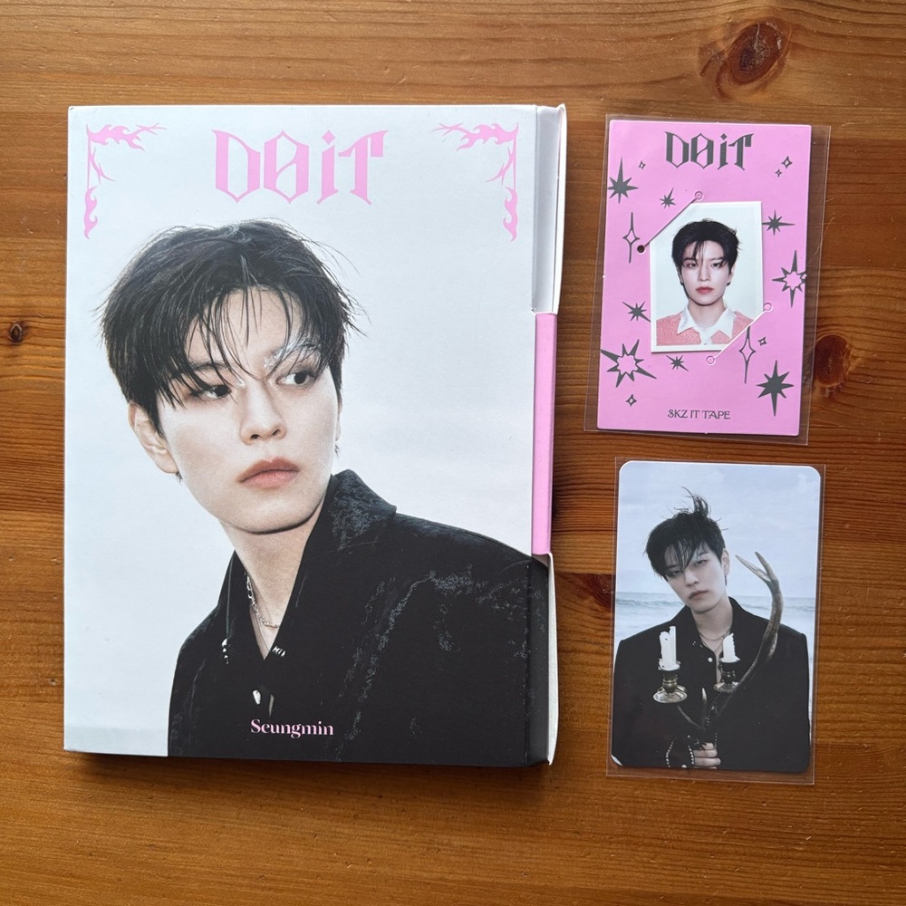 Stray Kids Do It Seungmin Accordion Album with Photocards